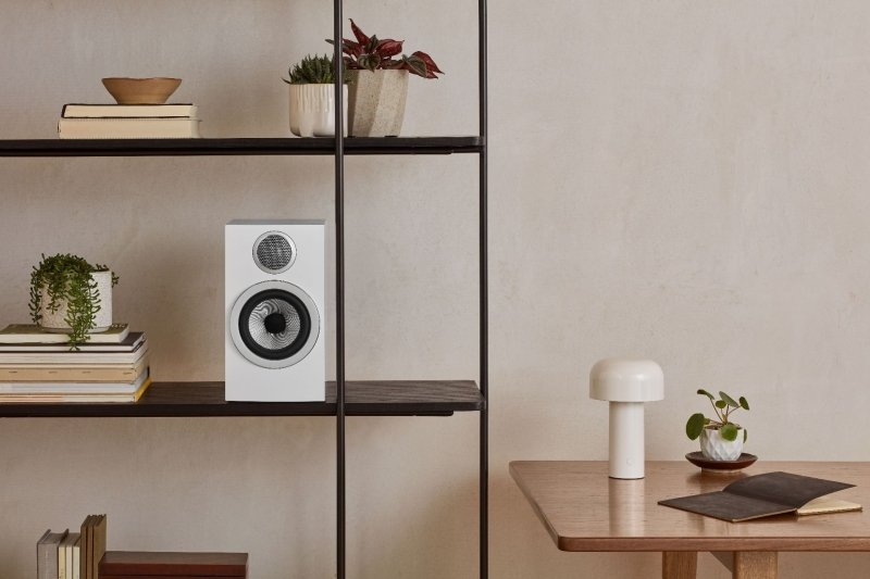 Bowers & Wilkins 707 S3