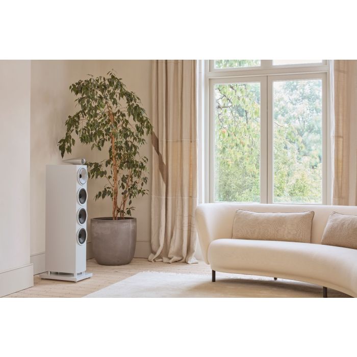 Bowers & Wilkins 702 S3