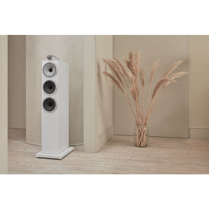 Bowers & Wilkins 703 S3