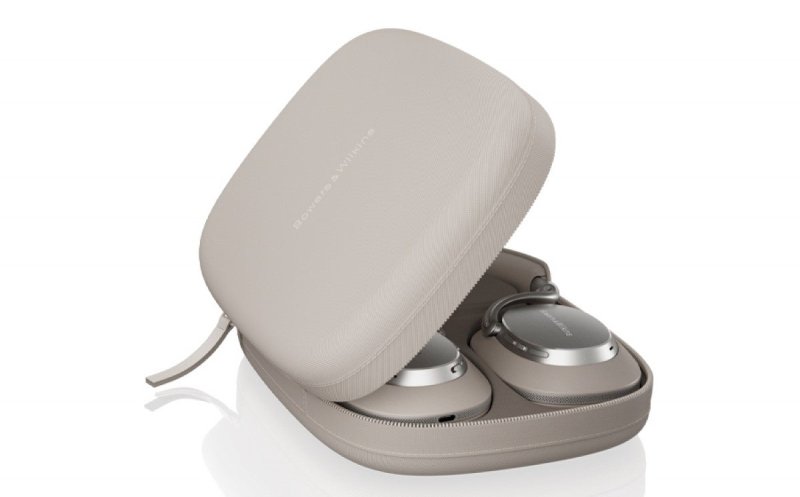 Bowers & Wilkins Px8 S2