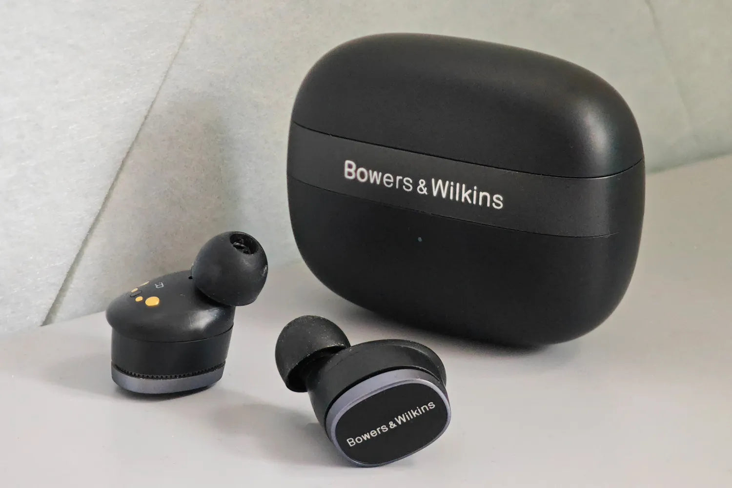 Bowers & Wilkins Pi8