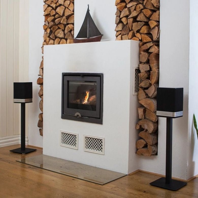 Electrocompaniet Tana stands