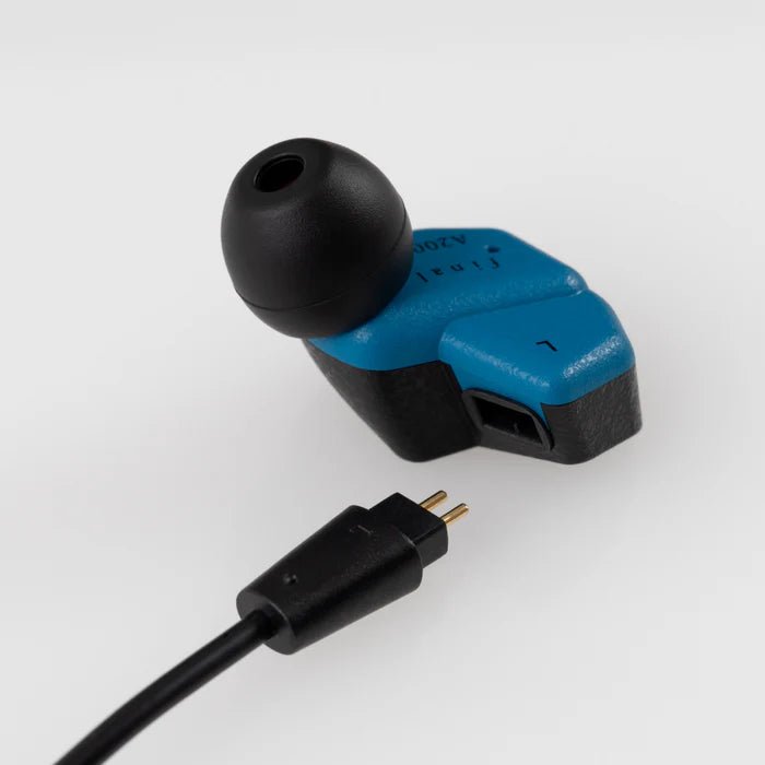 Final Audio A2000