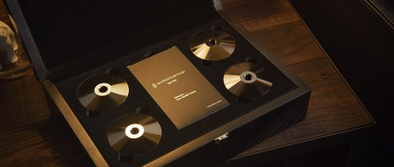 IsoAcoustics Gaia Titan Cronos