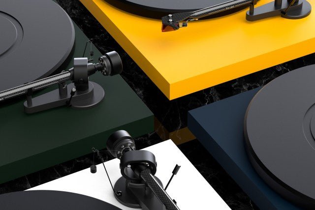 Pro-Ject Debut Carbon EVO 2M