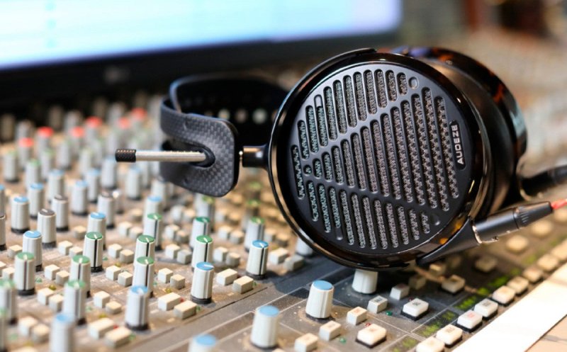Audeze LCD-5s