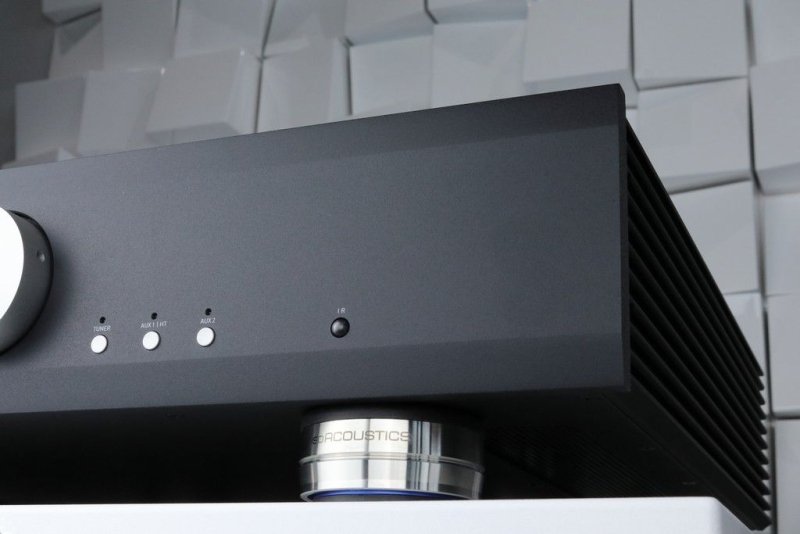 IsoAcoustics Orea Indigo