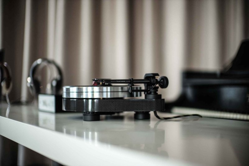 Pro-Ject RPM 9 Carbon