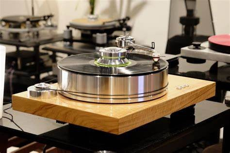 Pro-Ject Signature 10